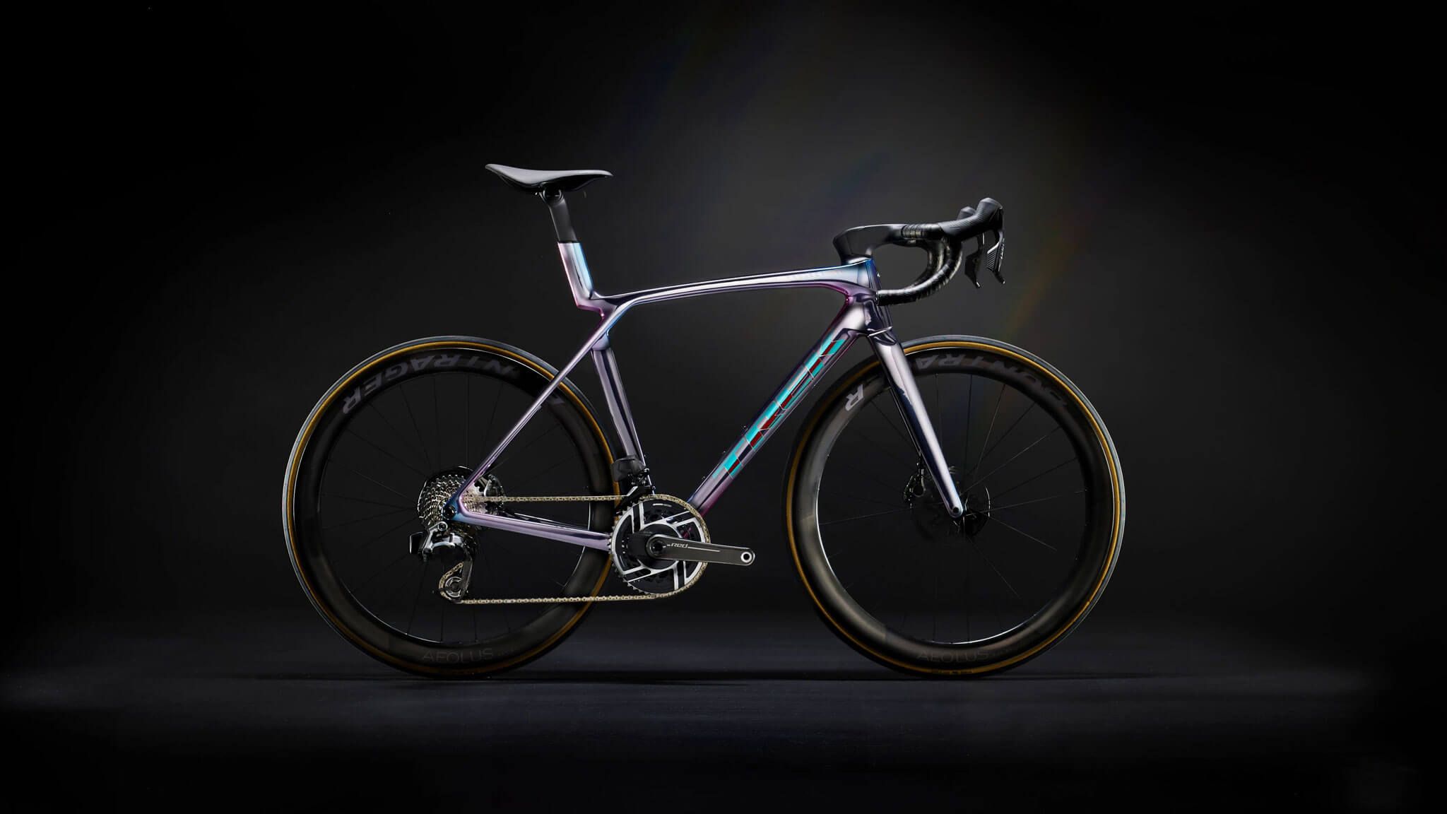 Xe đạp đua Trek Madone Gen 8 Interstellar